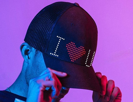 Smart LED Display Baseball Cap – App-Controlled Customizable Light-Up Hat with Programmable Scrolling Text, Animations & DIY Messages